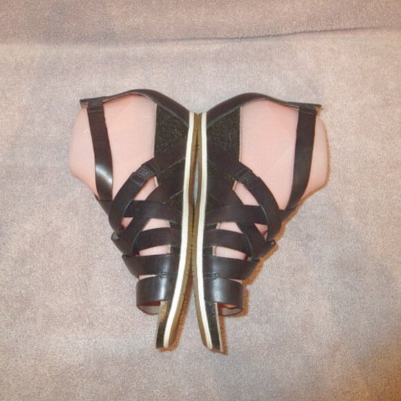 Dansko Vivian Gladiator Sandals Size 39 9 Black Leather Comfort Flat Open Toe - Picture 8 of 12